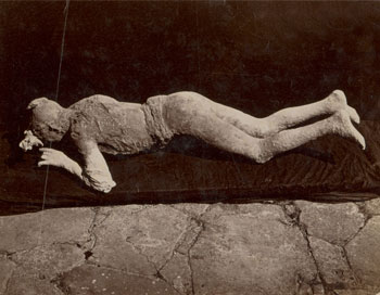 Mujer calcinada y petrificada, Pompeya.